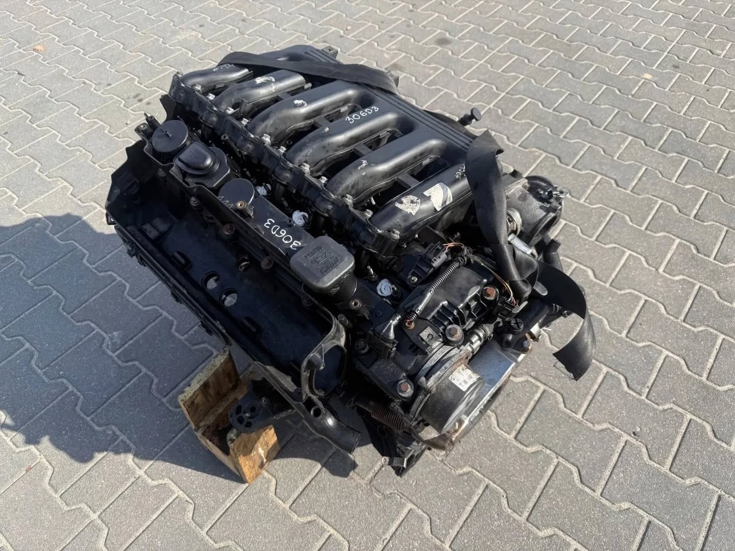 BMW E60 M57D30 3.0 Complete Engine with Transmission - Image 7