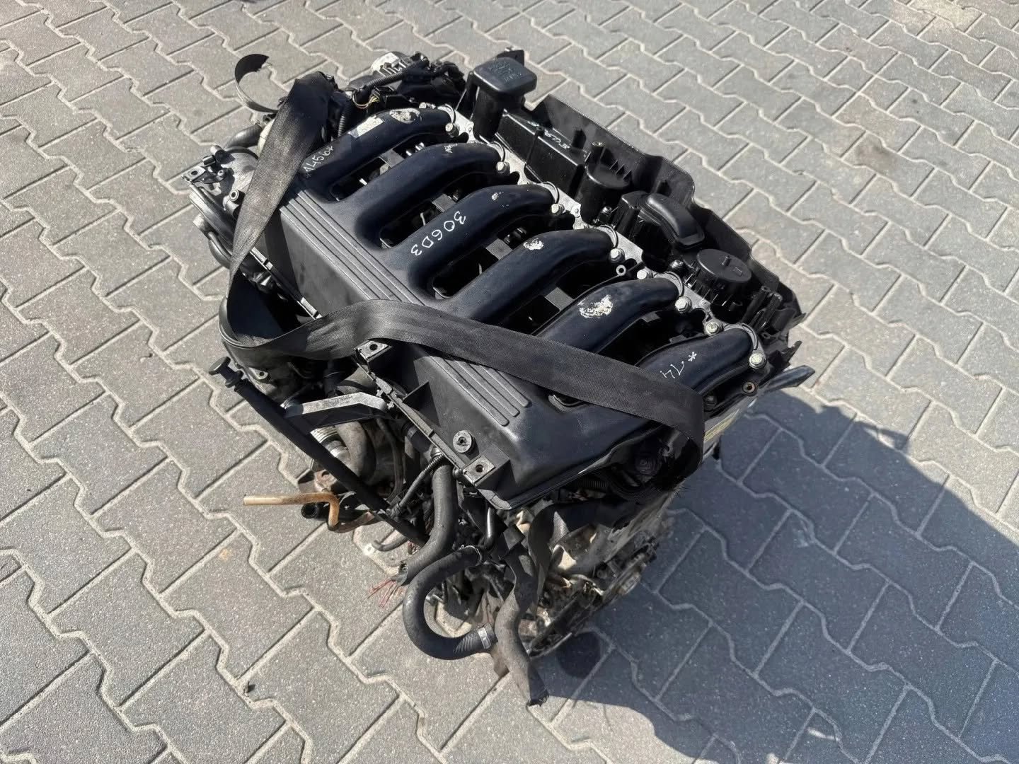 BMW E60 M57D30 3.0 Complete Engine with Transmission - Image 4