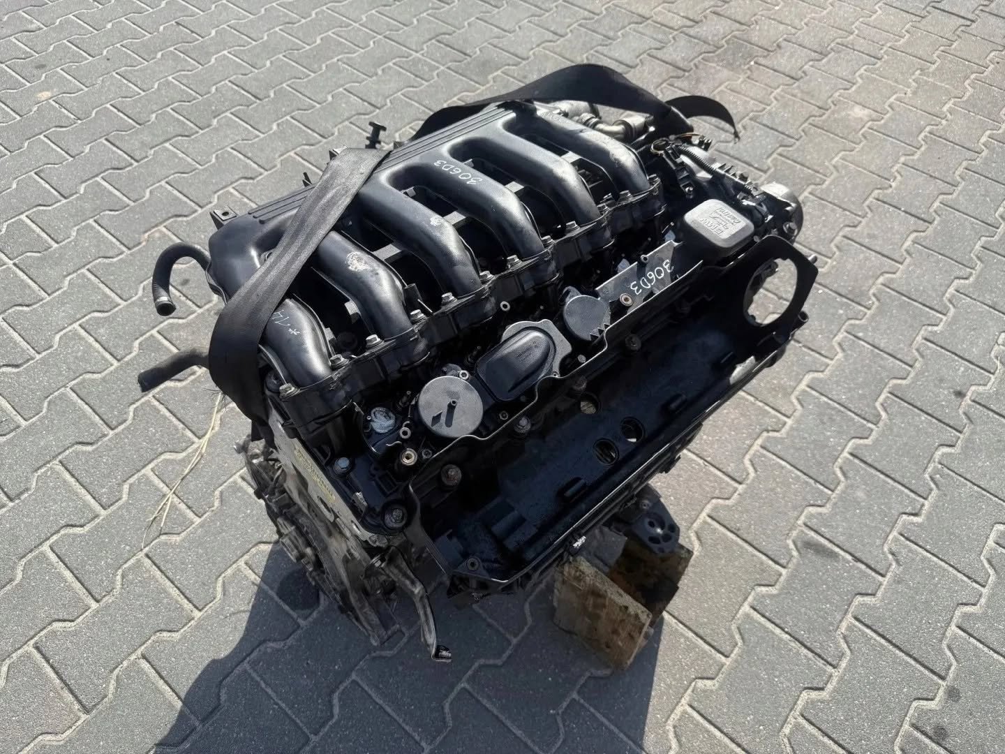 BMW E60 M57D30 3.0 Complete Engine with Transmission - Image 3