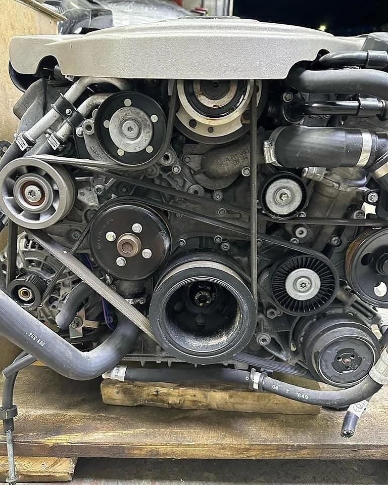Mercedes Benz M113K V8 Complete Engine with Transmission - Image 3
